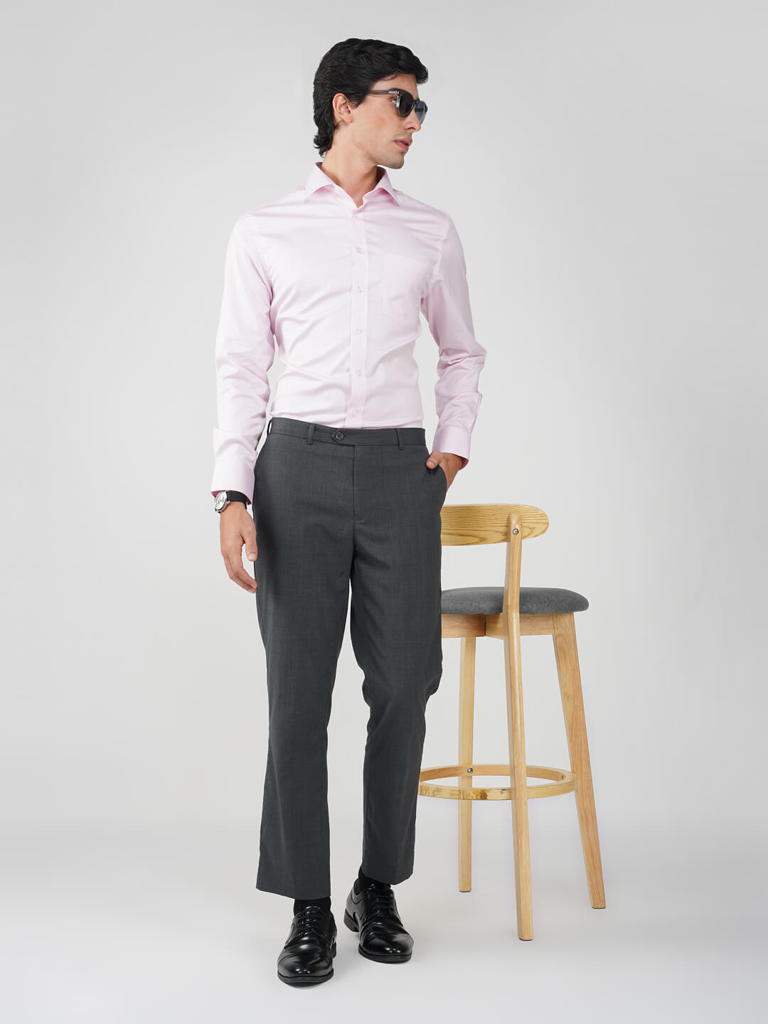 PinkChecks , 2.75 Inch English Spread Semi, Single cuff, 2 horizontal buttons rounded front