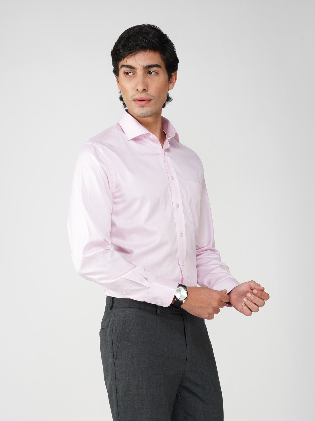 PinkChecks , 2.75 Inch English Spread Semi, Single cuff, 2 horizontal buttons rounded front
